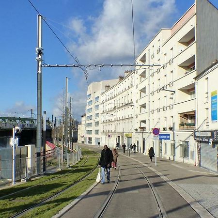 8 Rue Brise Echalas Saint-Denis  Exterior photo